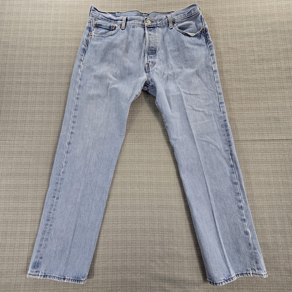 Levis 501 Jeans Mens 38x31 Light Wash Blue Button Fly Straight Leg Red Tab Denim